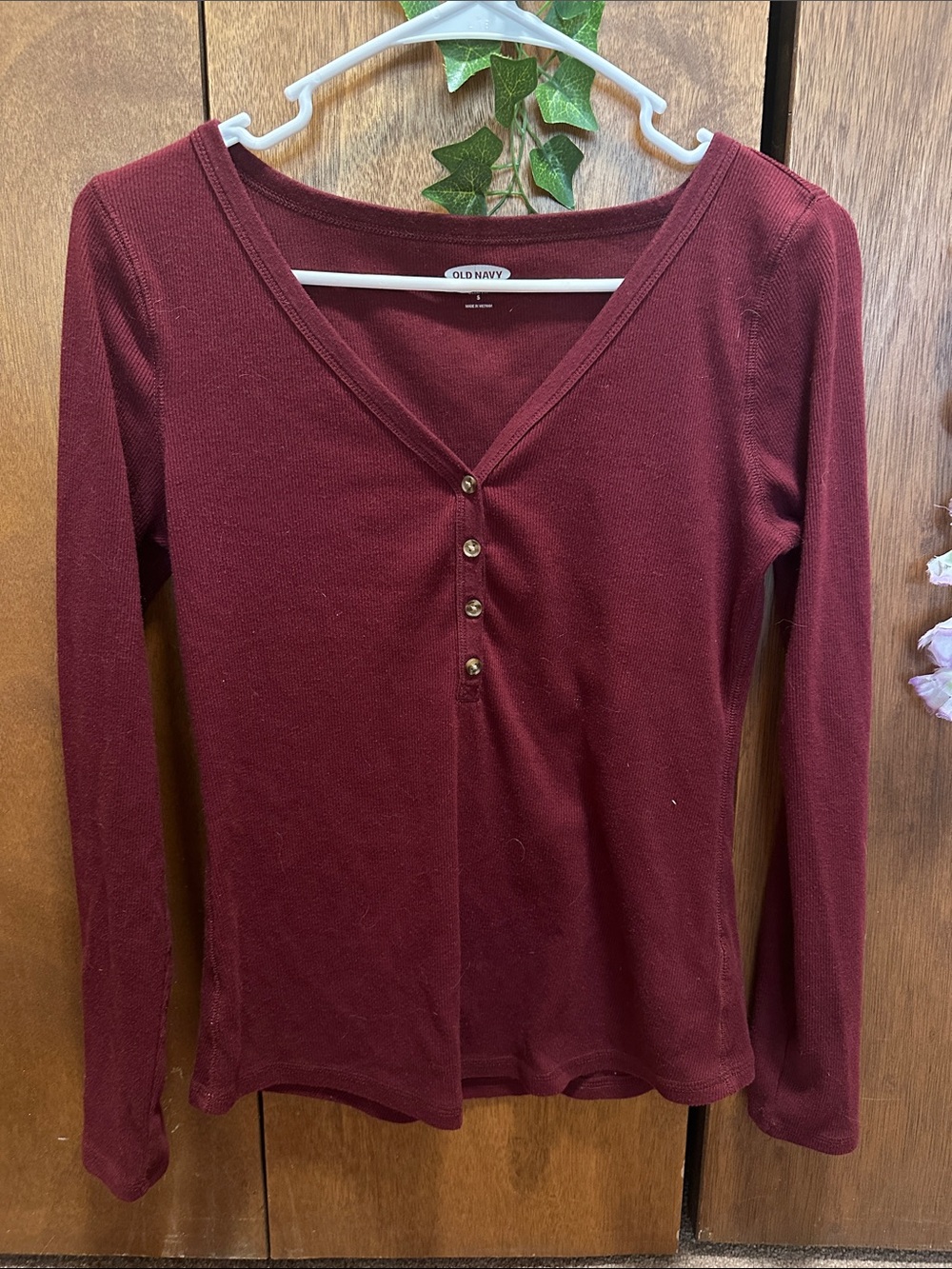 Old Navy Long-Sleeve V-Neck Henley Top - Burgundy